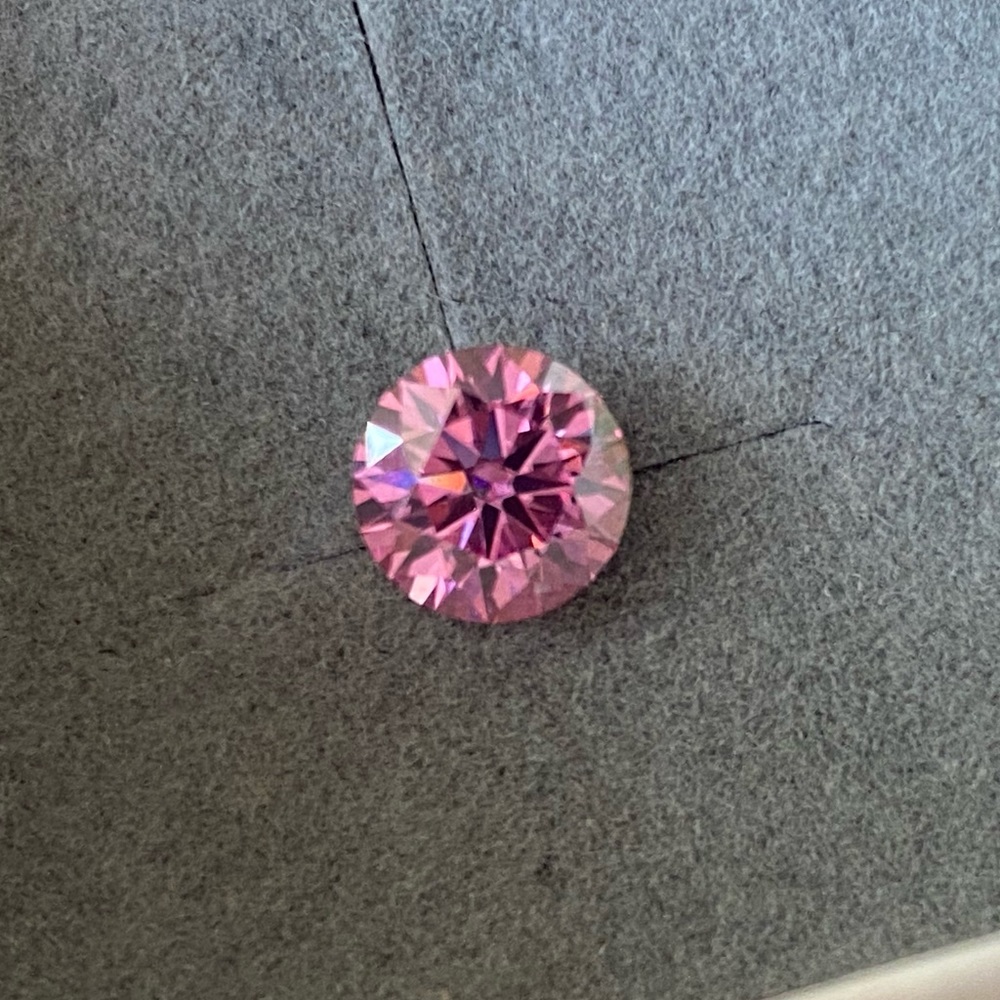 Certified, 2CT Pink Moissanite Diamond Loose (Hearts & Arrows) - Picture 5 of 16
